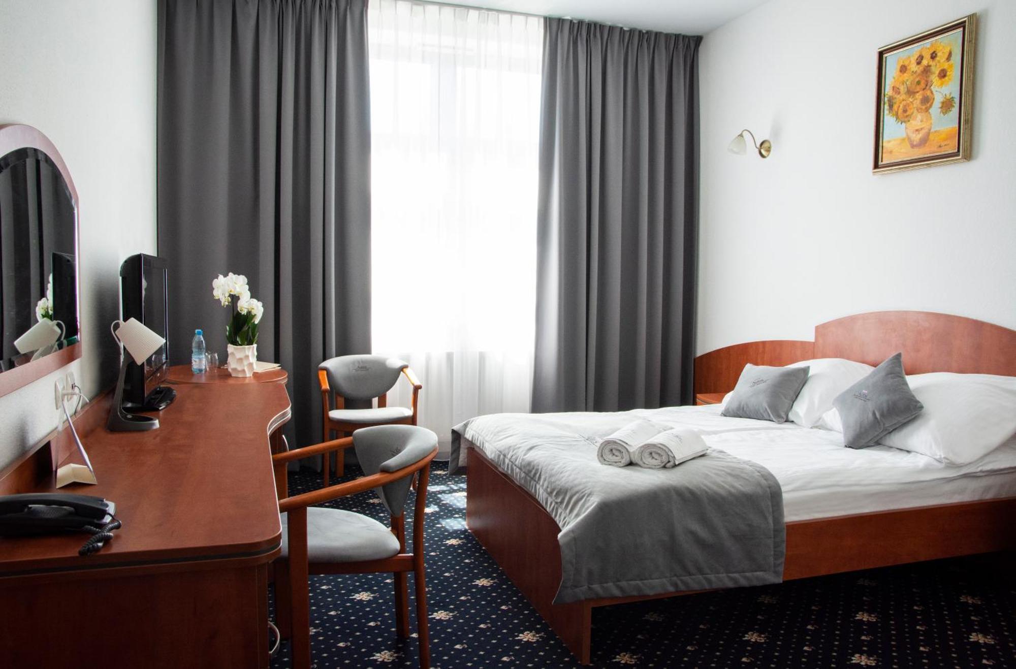 Hotel Restauracja Autos Солец-Куявски Экстерьер фото