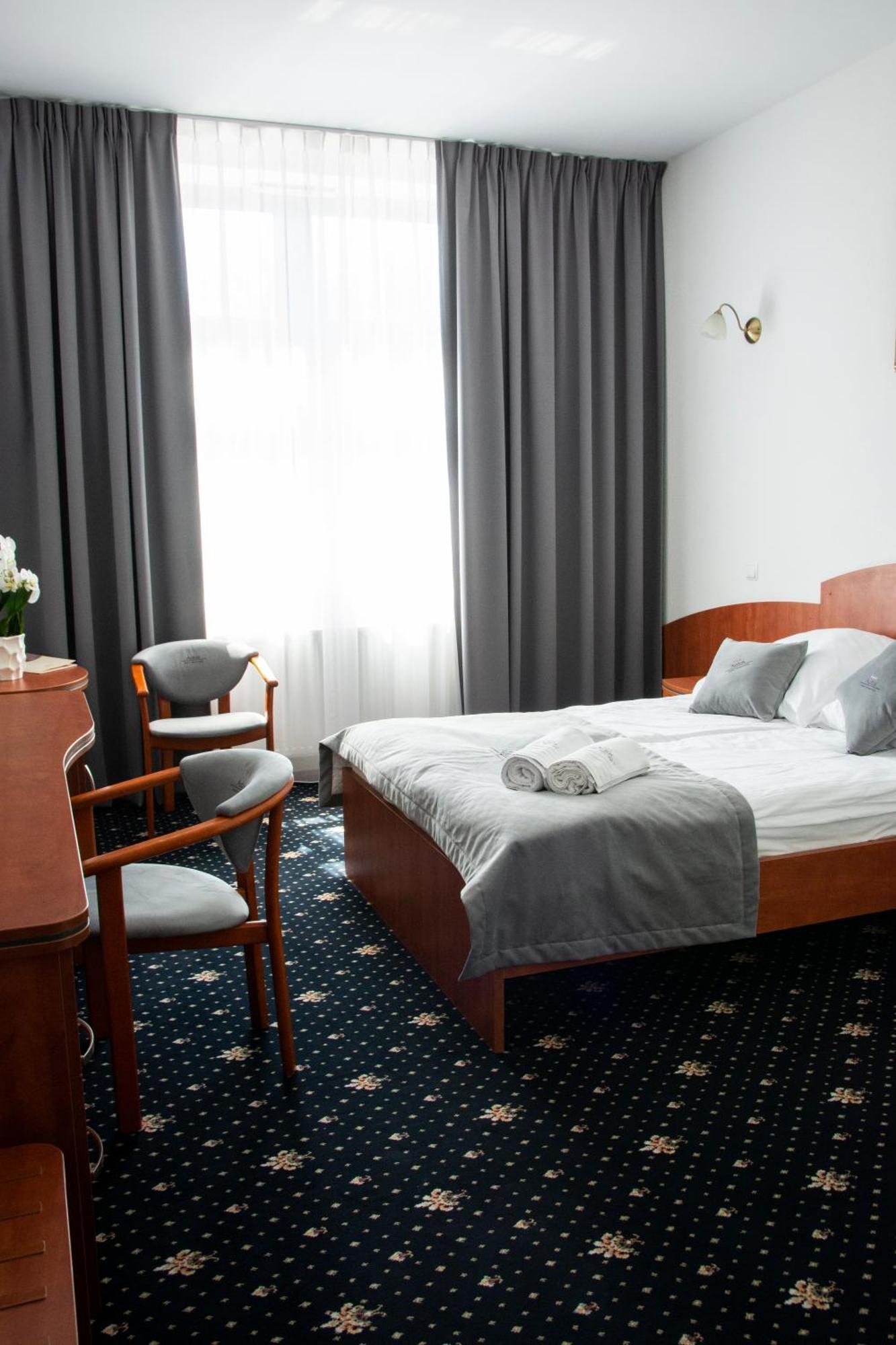 Hotel Restauracja Autos Солец-Куявски Экстерьер фото